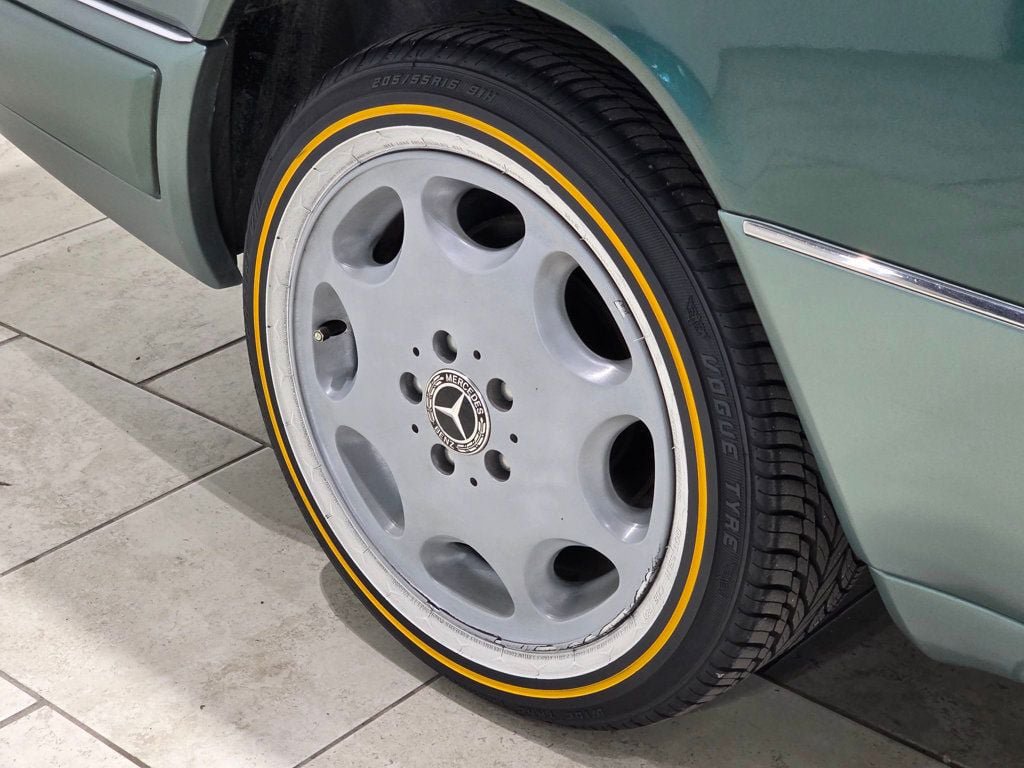 Used 1994 Mercedes-Benz E 320 Coupe image 37