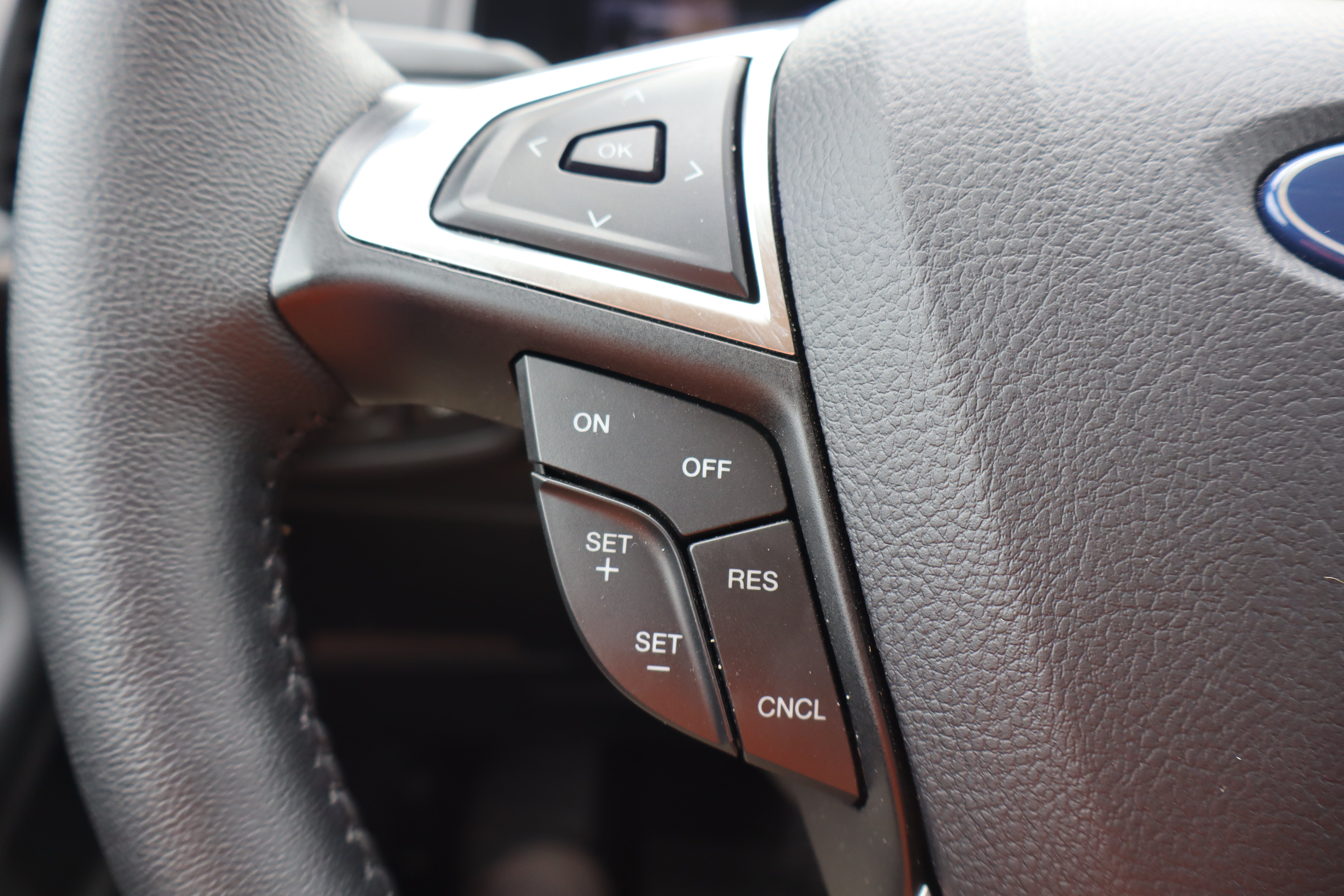 Used 2024 Ford Edge SEL w/ Convenience Package AWD/4WD image 16