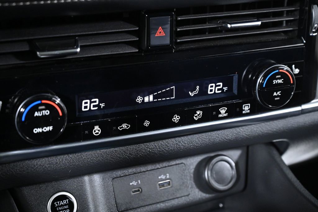 Used 2022 Nissan Rogue SV w/ SV Premium Package image 18