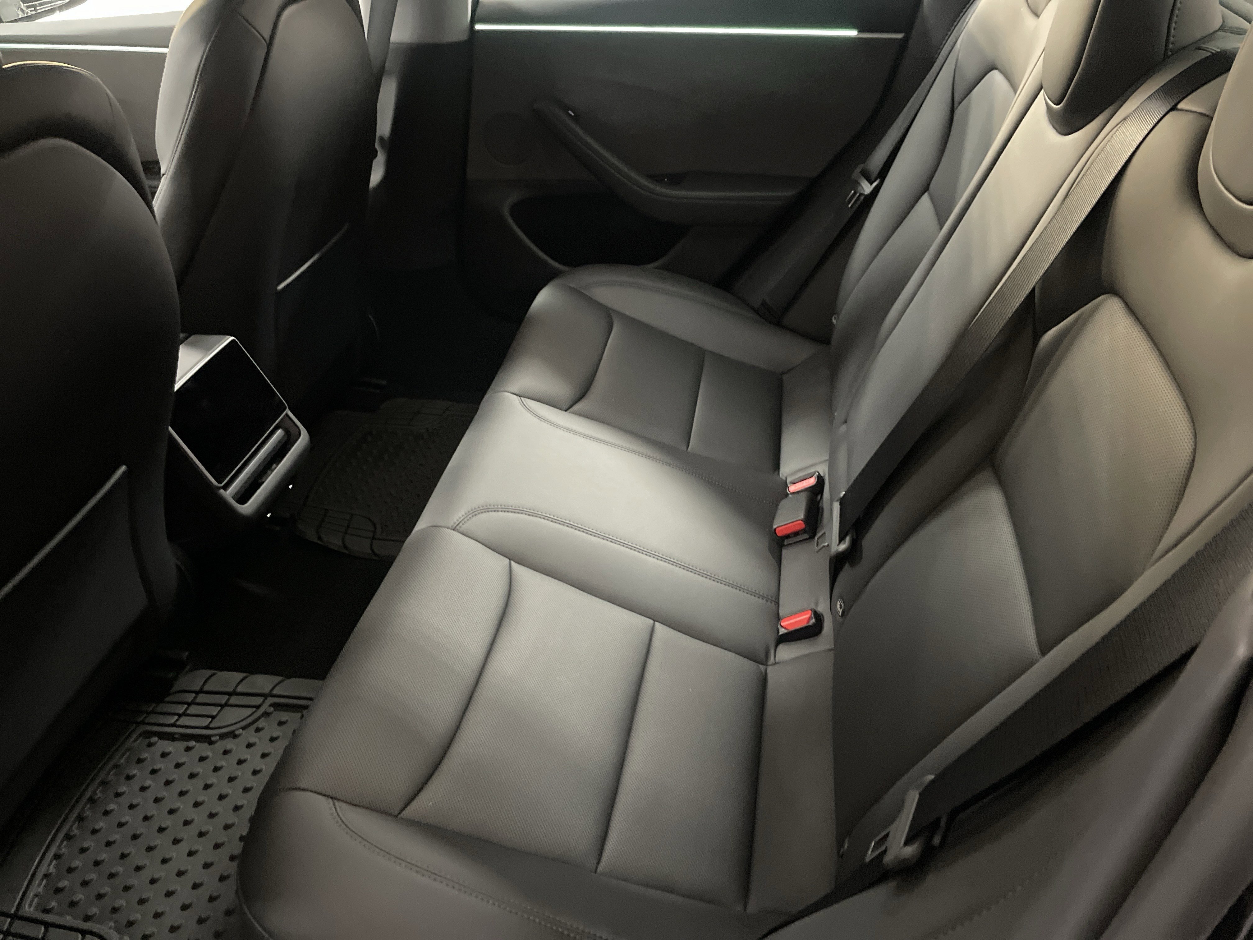 Used 2024 Tesla Model 3 image 32