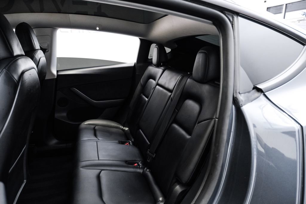 Used 2022 Tesla Model Y Performance AWD/4WD image 37