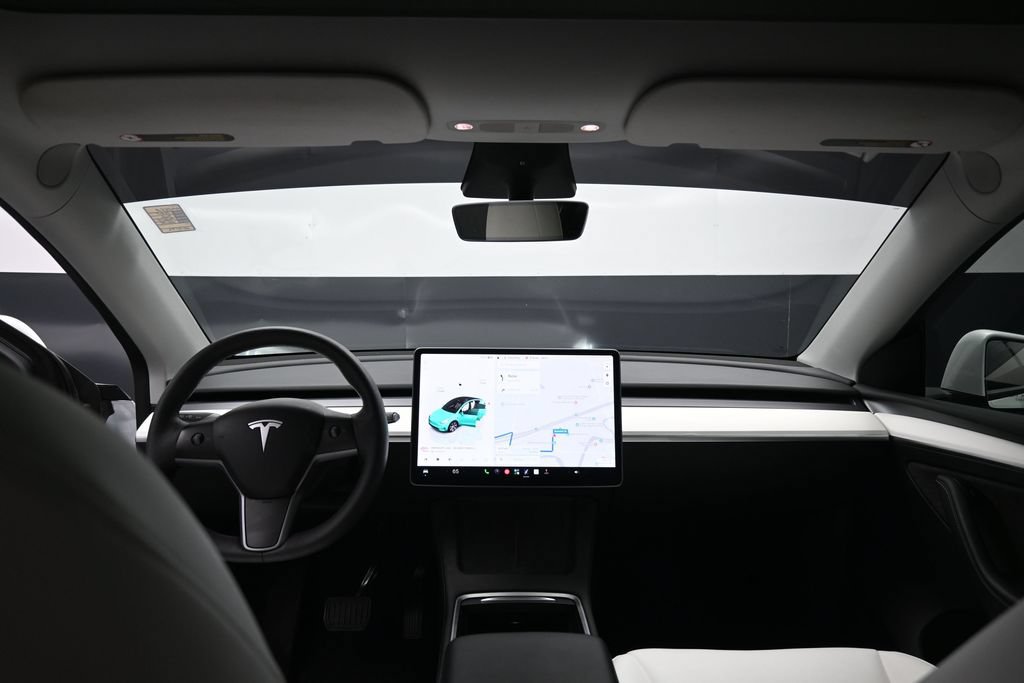 Used 2023 Tesla Model Y Long Range AWD/4WD image 24