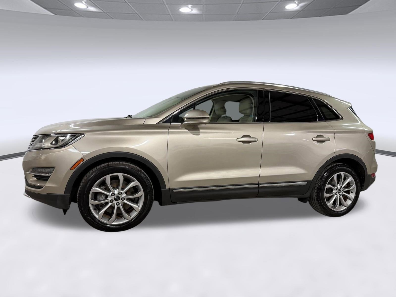 Used 2015 Lincoln MKC FWD w/ Equipment Group 101A Select image 2