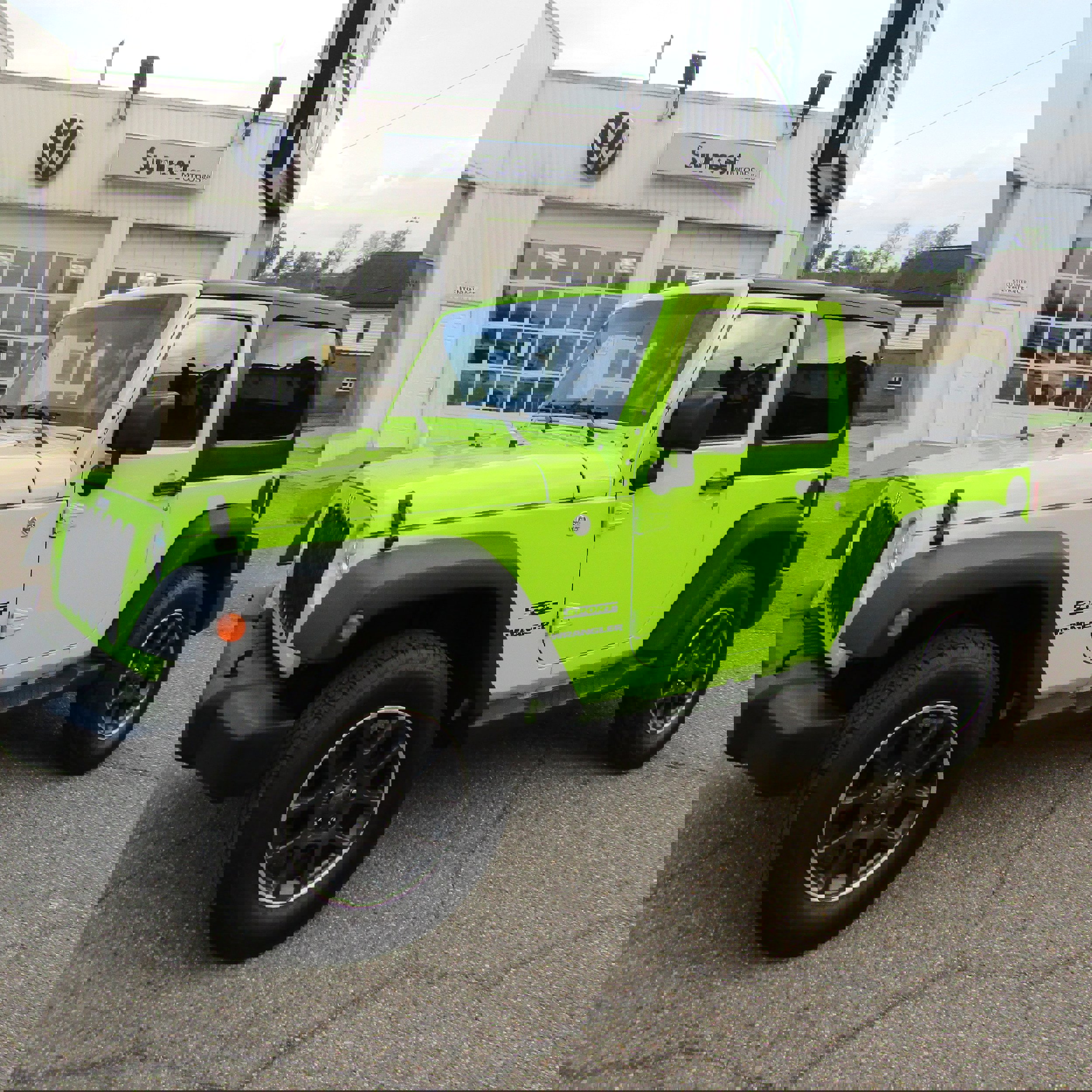 Used 2017 Jeep Wrangler Sport AWD/4WD image 2