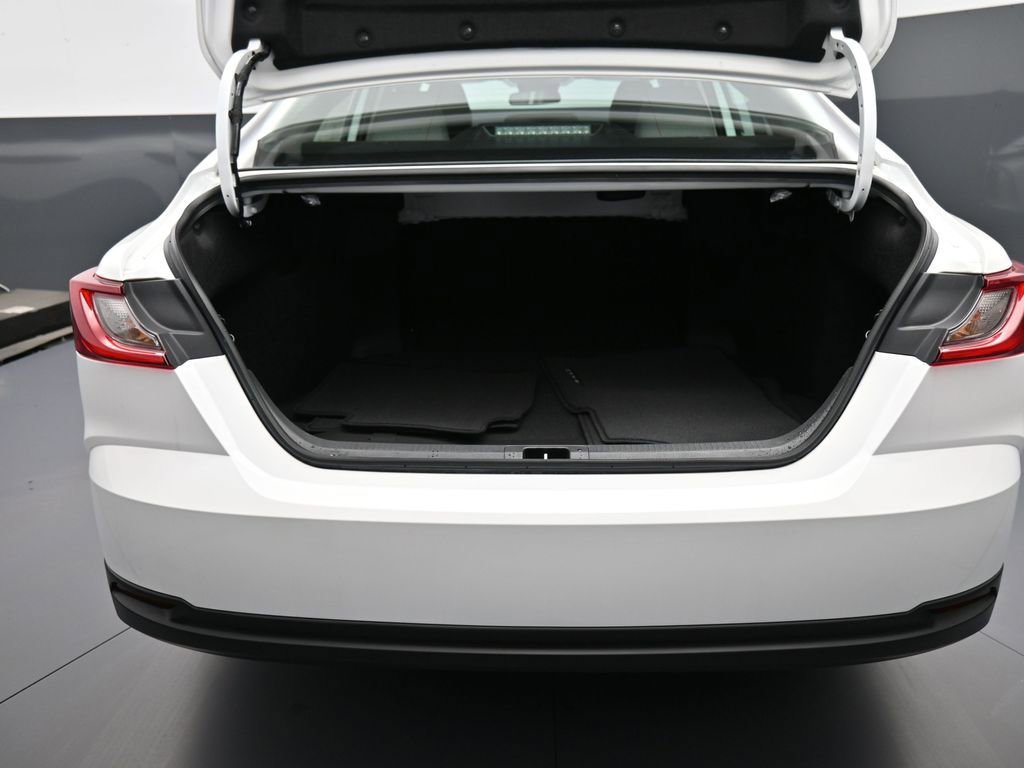 Certified 2025 Toyota Camry LE image 21