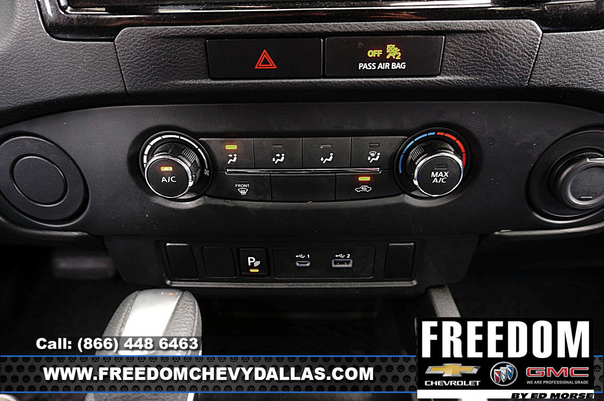 Used 2023 Nissan Frontier SV w/ Midnight Edition Package RWD image 18