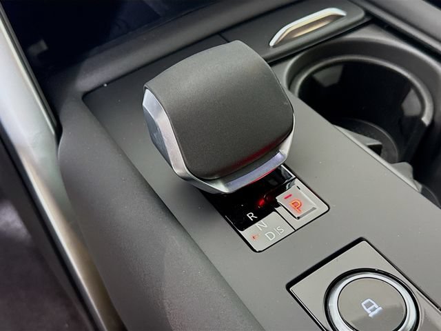 Certified 2026 Land Rover Discovery Limited Edition AWD/4WD image 19