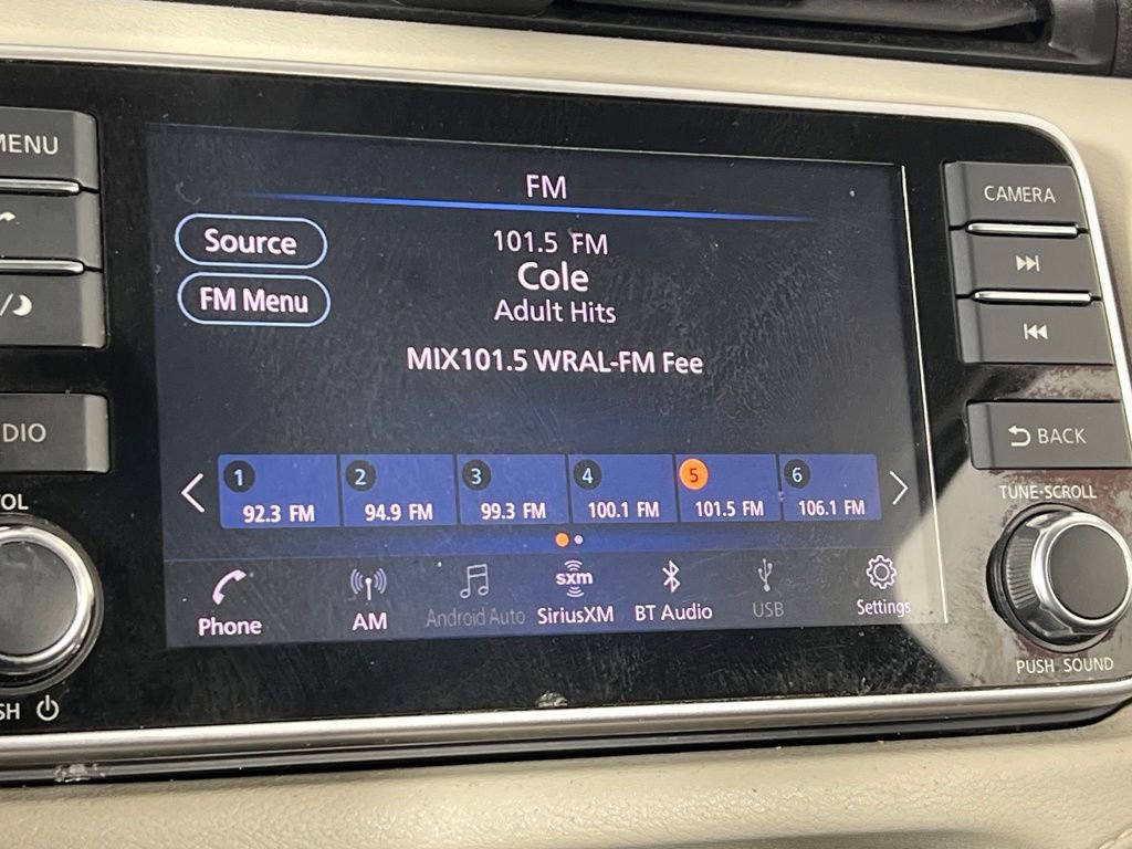 Used 2021 Nissan Versa SV image 29