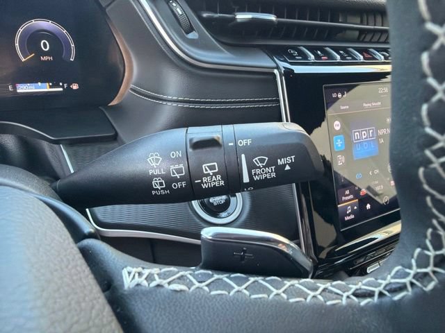 Used 2024 Jeep Grand Cherokee L Altitude AWD/4WD image 31