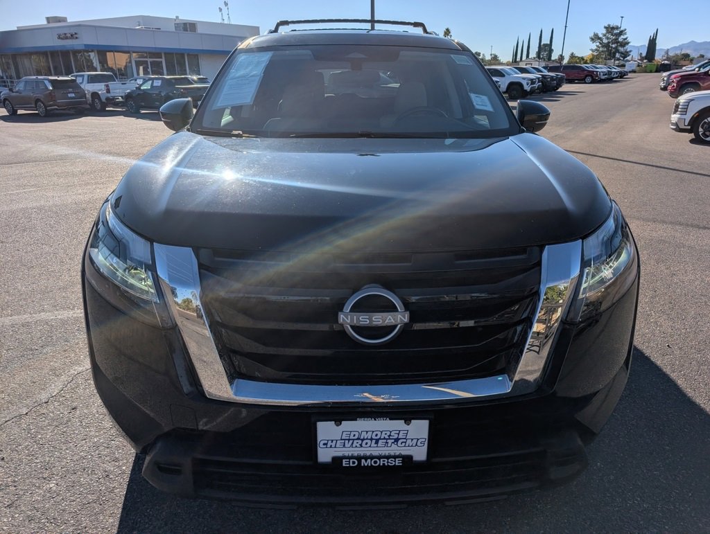 Used 2022 Nissan Pathfinder SV w/ SV Premium Package image 8