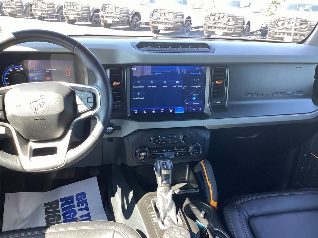 Used 2023 Ford Bronco Badlands image 12