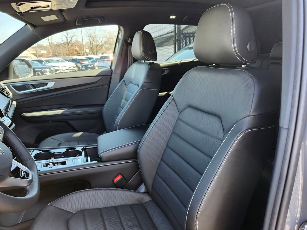 New 2026 Volkswagen Atlas Cross Sport SEL R-Line image 7