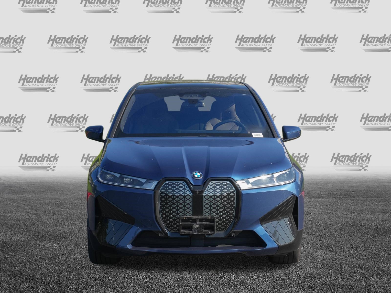 Used 2024 BMW iX xDrive50 w/ Sport Package AWD/4WD image 3