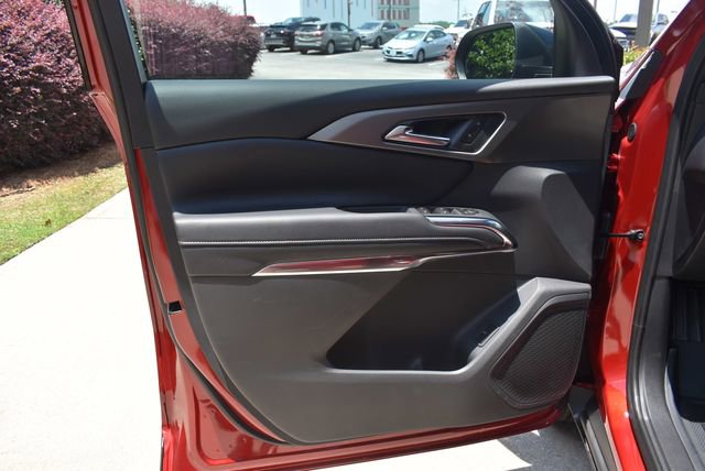 New 2026 Chevrolet Traverse LT w/ LPO, Floor Liner Package FWD image 14