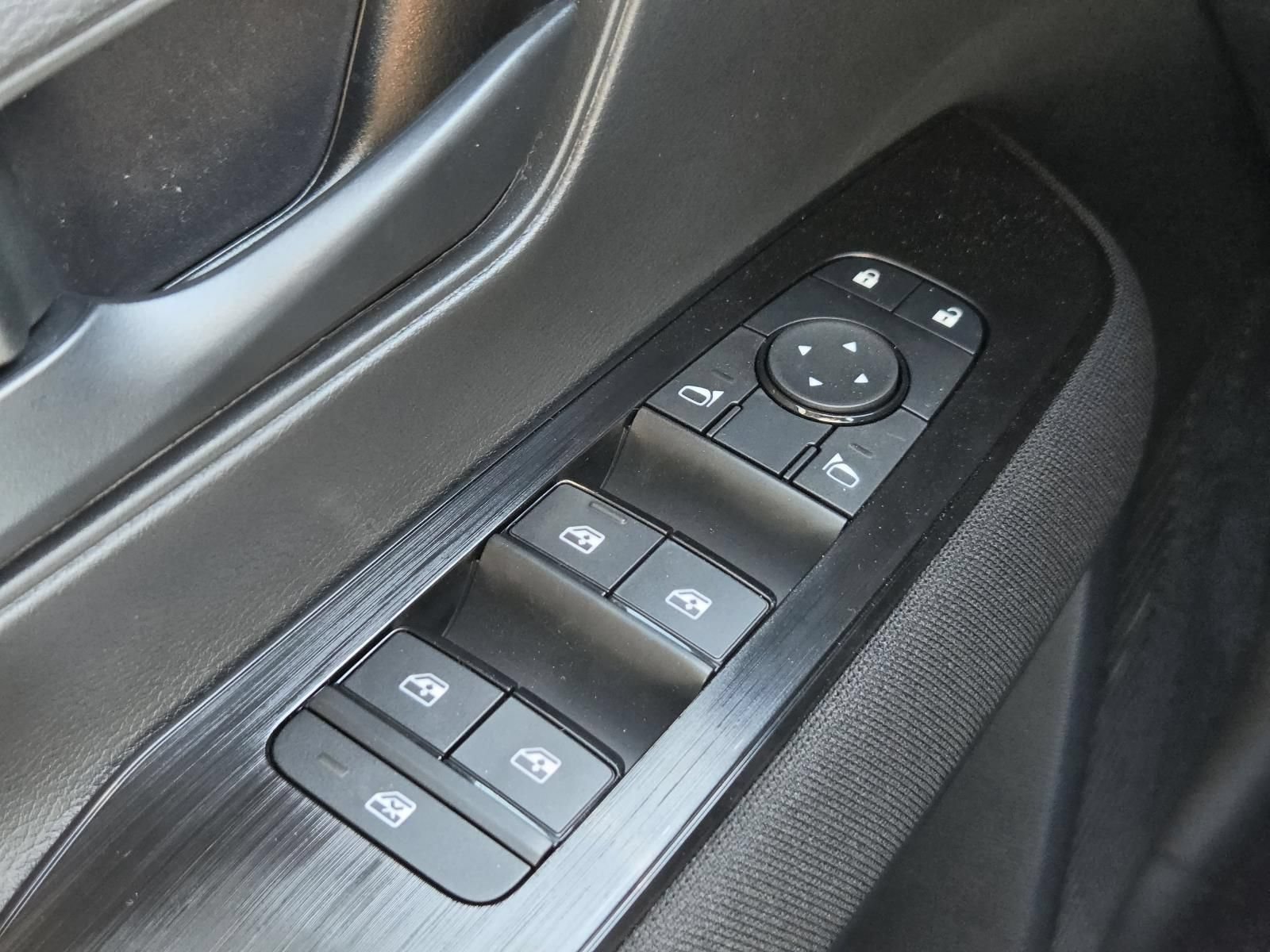 New 2027 Nissan Kicks S FWD image 16
