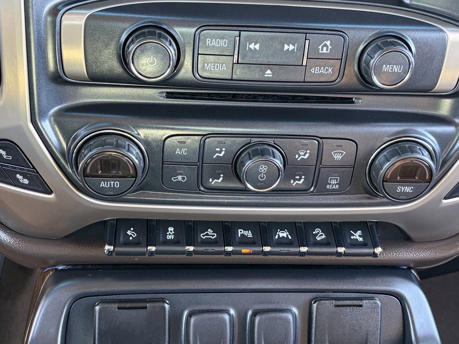 Used 2017 GMC Sierra 1500 Denali w/ Denali Ultimate Package image 29