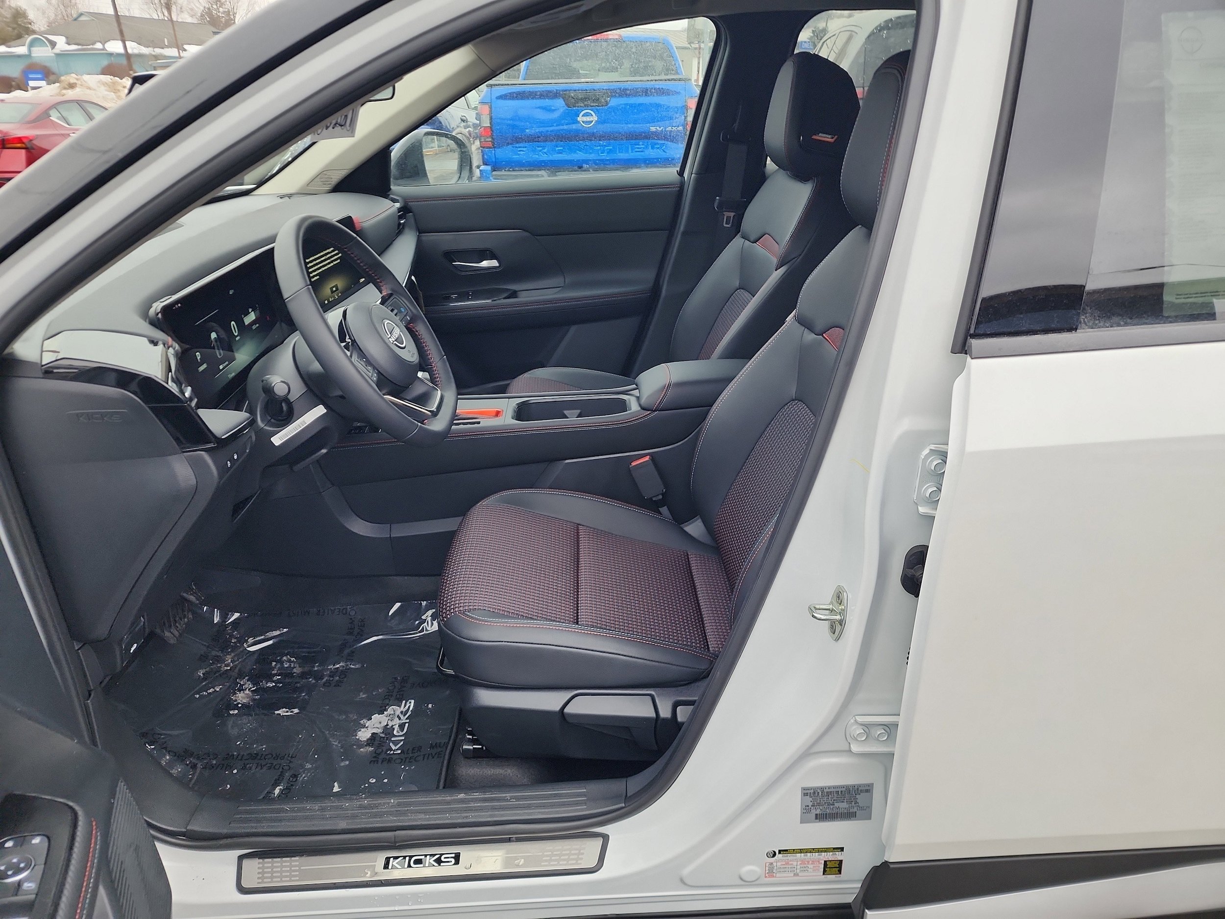 New 2026 Nissan Kicks SR w/ SR Premium Package AWD/4WD image 11