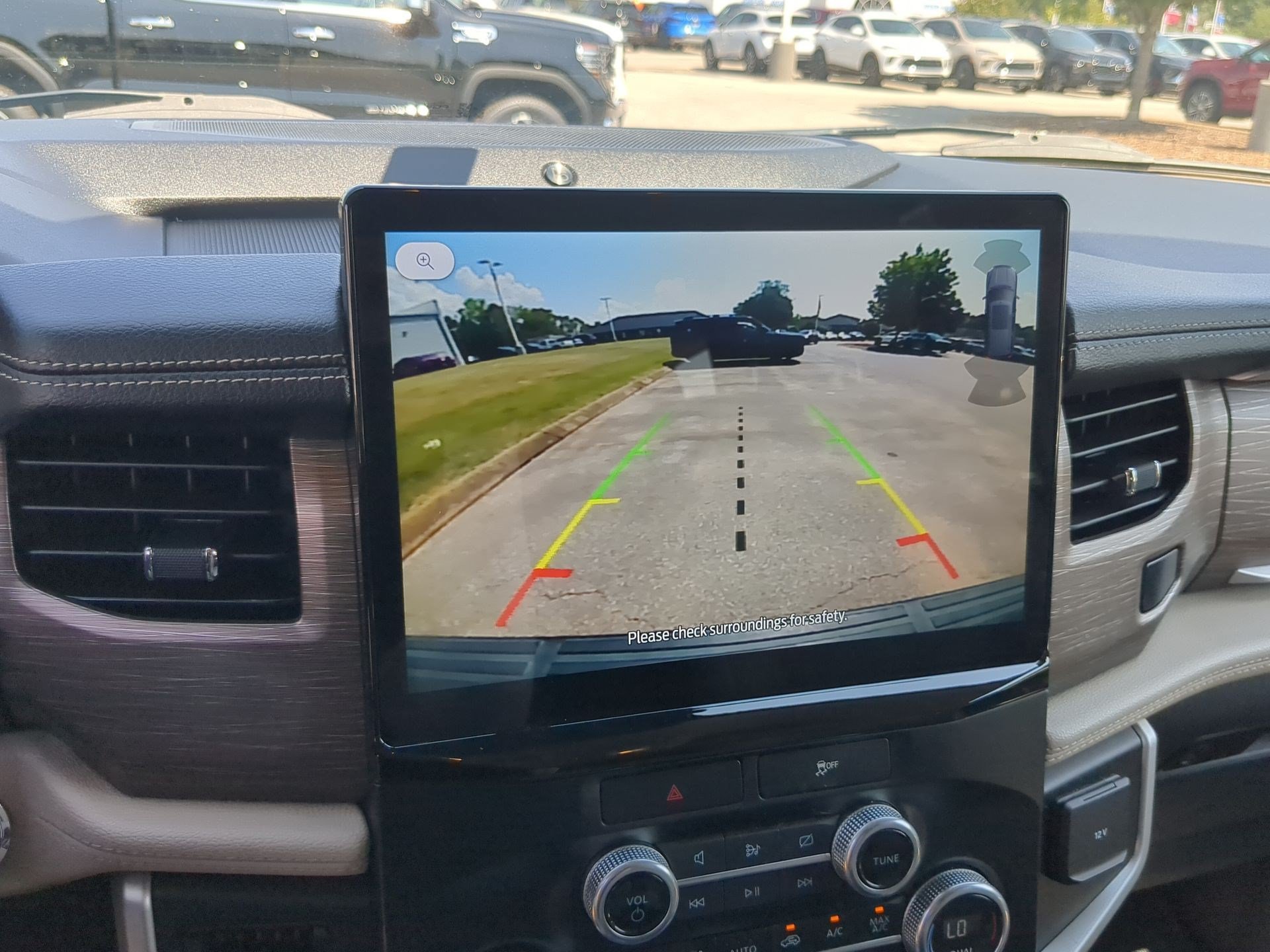Used 2023 Ford Expedition Max Limited RWD image 15
