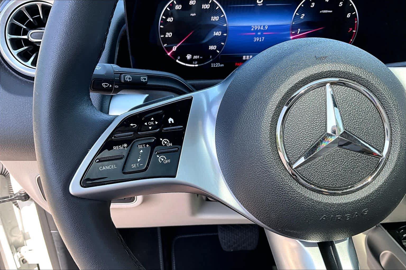 Used 2026 Mercedes-Benz GLB 250 4MATIC image 24