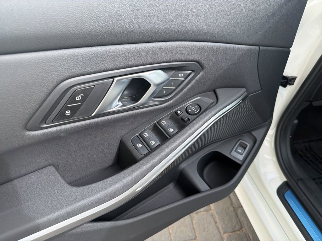 New 2026 BMW 330i xDrive Sedan w/ Convenience Package image 29