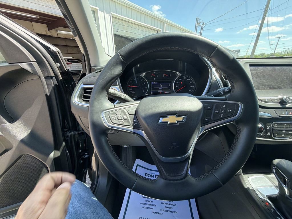 Used 2023 Chevrolet Equinox LT FWD image 14