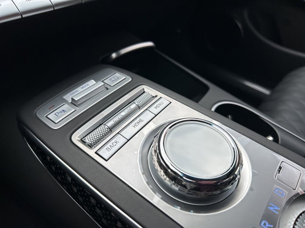 Certified 2025 Genesis GV70 3.5T Sport w/ Sport Prestige Package image 21