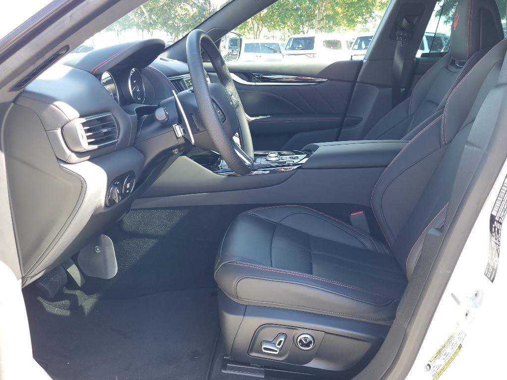 Used 2024 Maserati Levante Modena Ultima AWD/4WD image 3