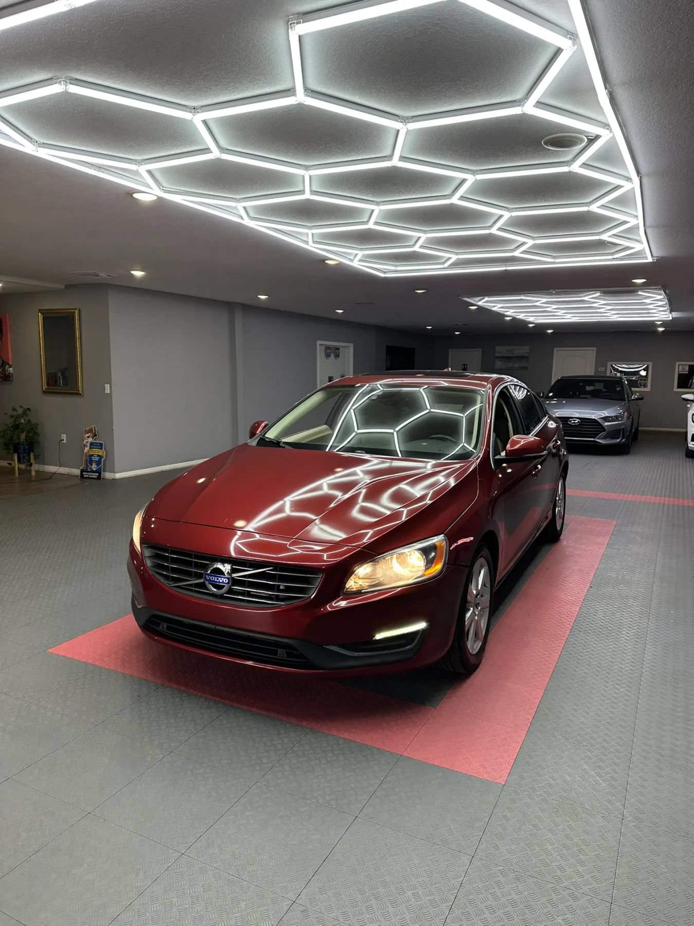 Used 2016 Volvo S60 T5 Premier FWD image 2