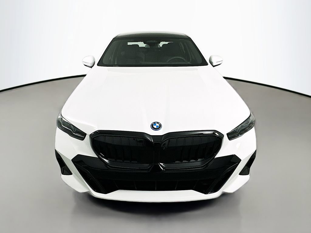 Used 2026 BMW 550e xDrive w/ Executive Package image 2