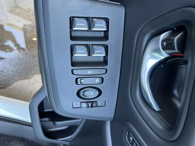 Certified 2025 Honda Pilot Touring image 9