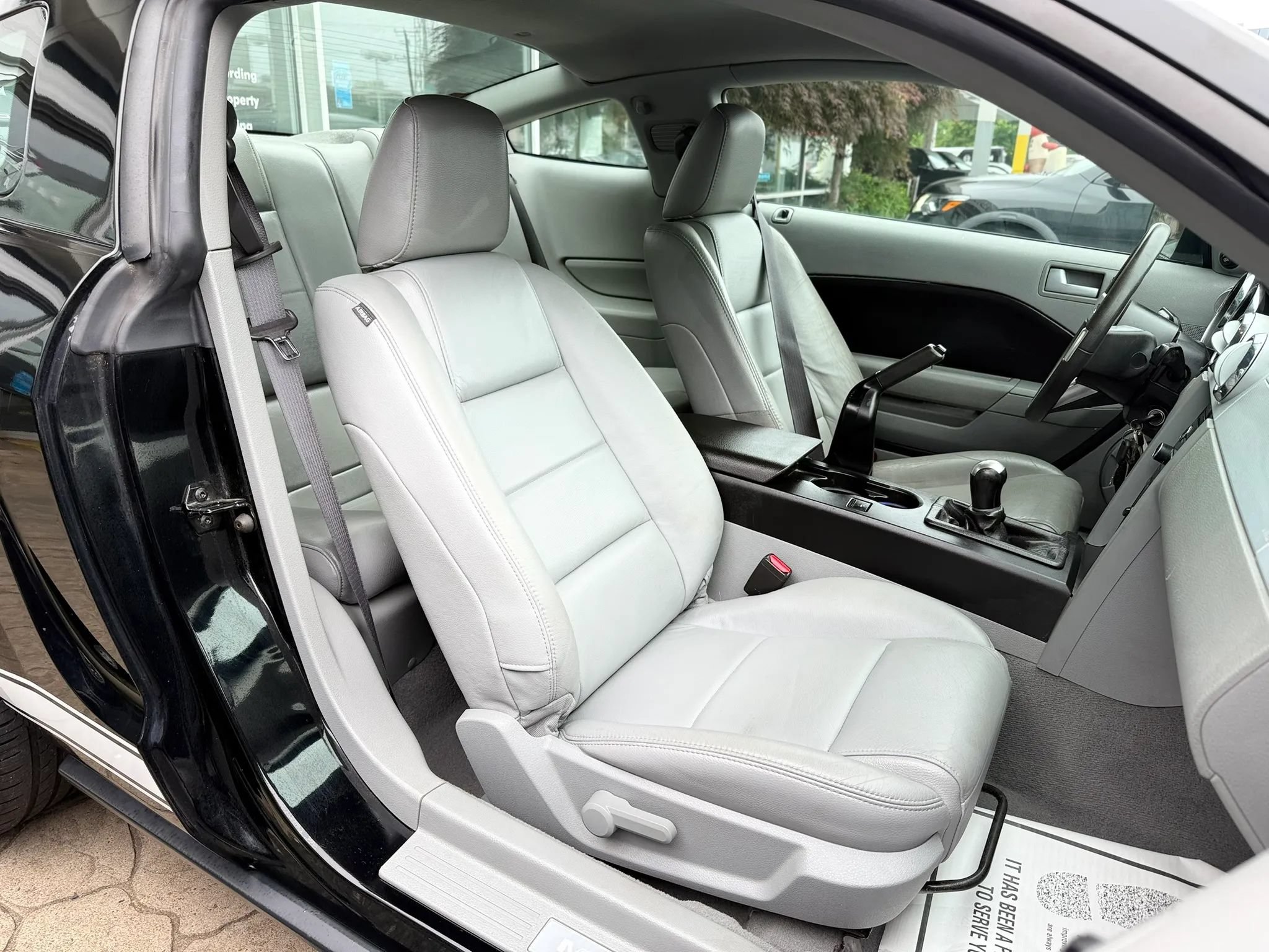 Used 2009 Ford Mustang Premium RWD image 27