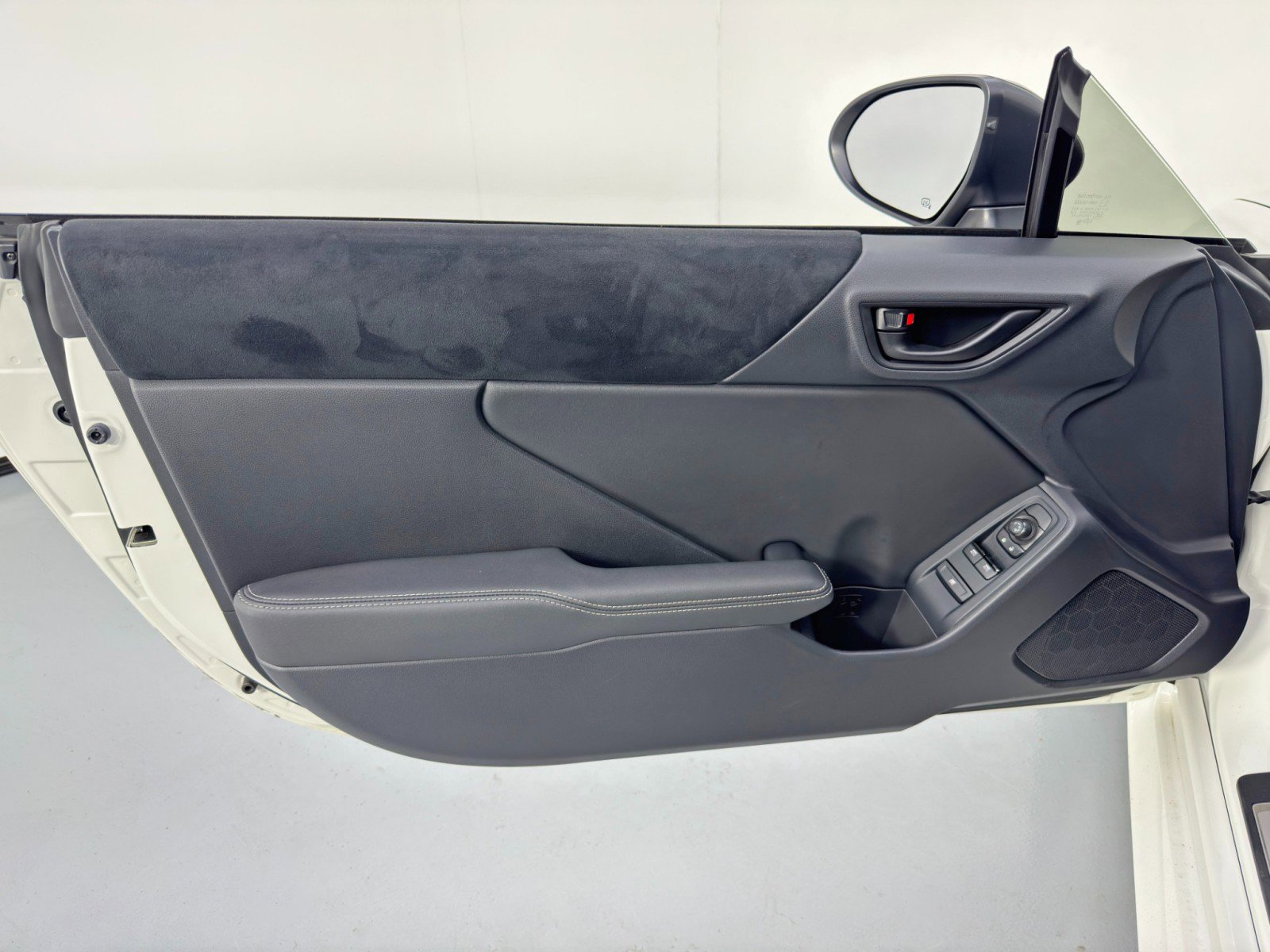 Used 2024 Toyota GR86 Premium image 39