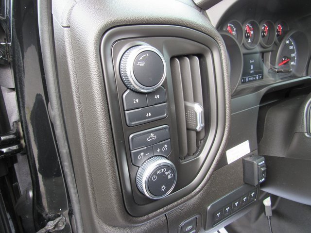 Used 2023 GMC Sierra 2500 Pro w/ Convenience Package image 15