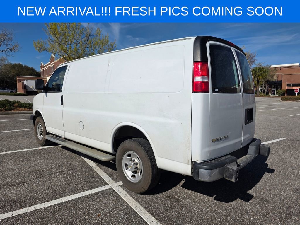 Used 2024 Chevrolet Express 2500 w/ Driver Convenience Package image 5
