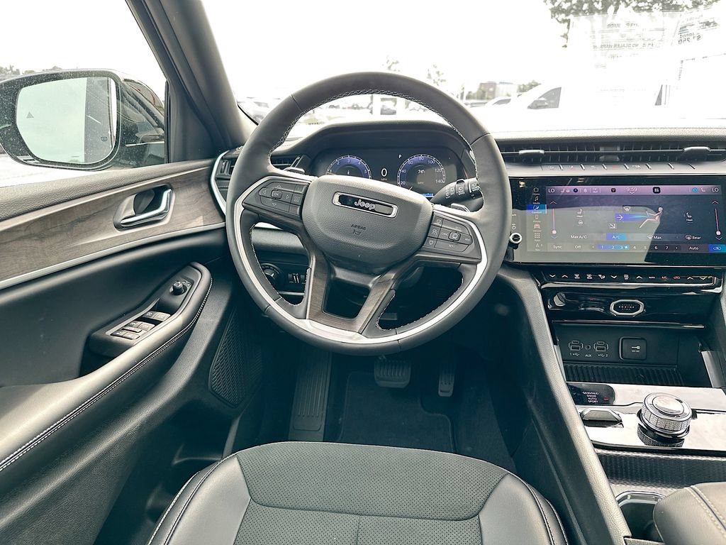 New 2026 Jeep Grand Cherokee Altitude AWD/4WD image 31