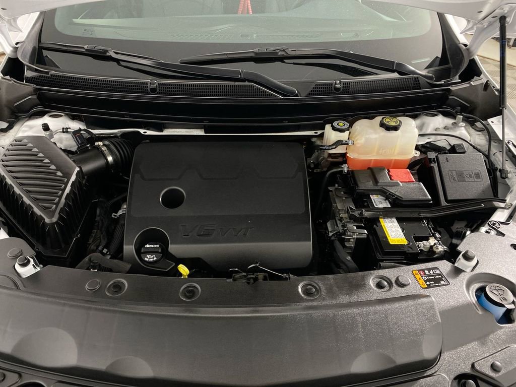 Used 2023 Buick Enclave Essence image 24