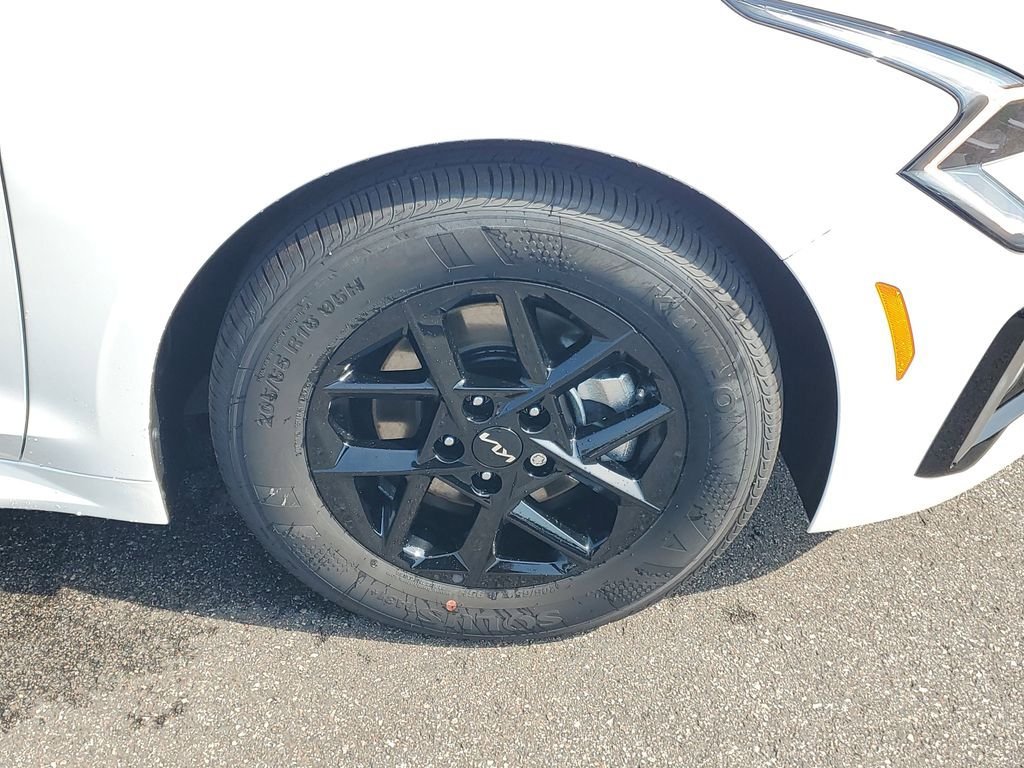 New 2026 Kia K5 LXS FWD image 10