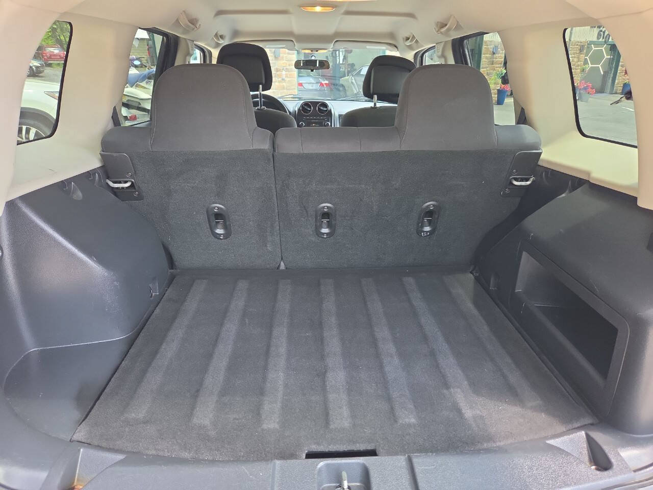 Used 2012 Jeep Patriot Sport w/ Tire & Wheel Group AWD/4WD image 13