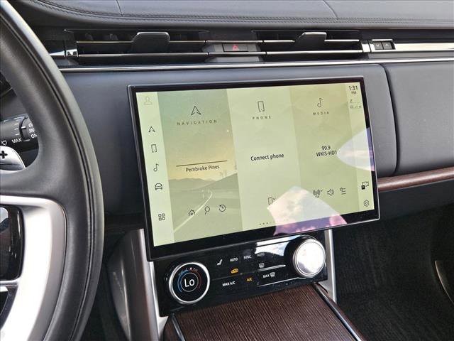 Used 2023 Land Rover Range Rover SE image 14