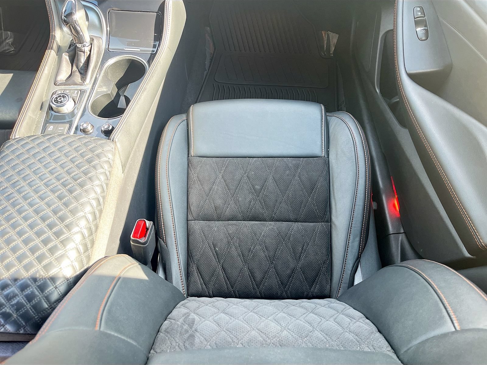 Used 2023 Nissan Maxima SR w/ Sport Mat Group FWD image 25