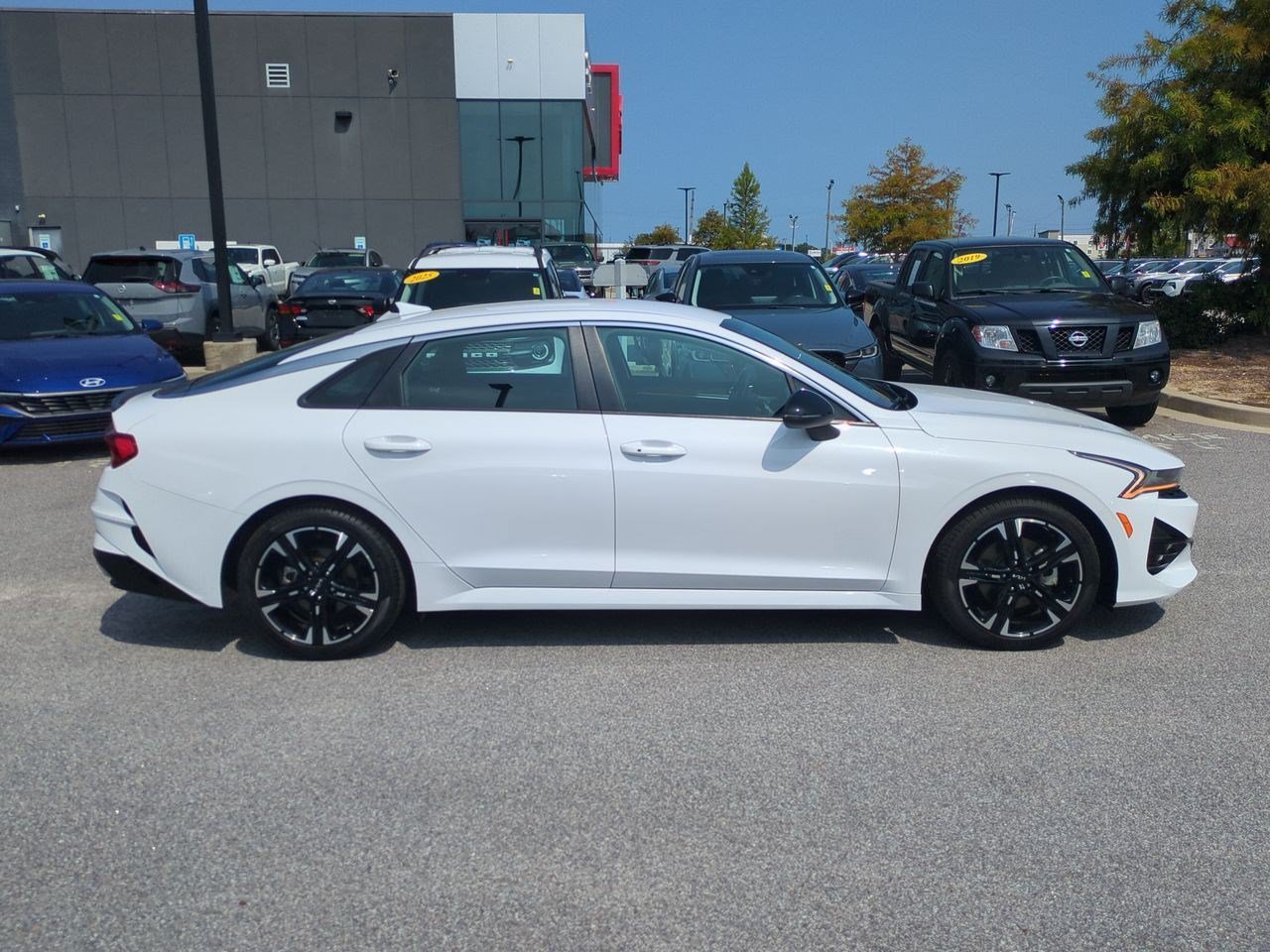 Used 2022 Kia K5 GT-Line AWD/4WD image 2