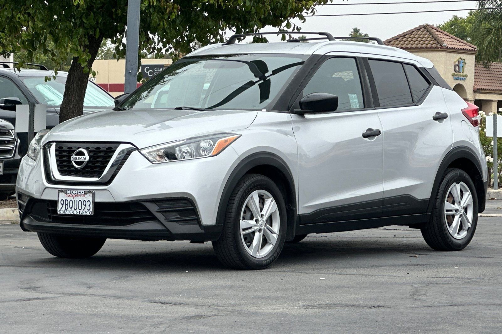 Used 2019 Nissan Kicks S FWD image 8