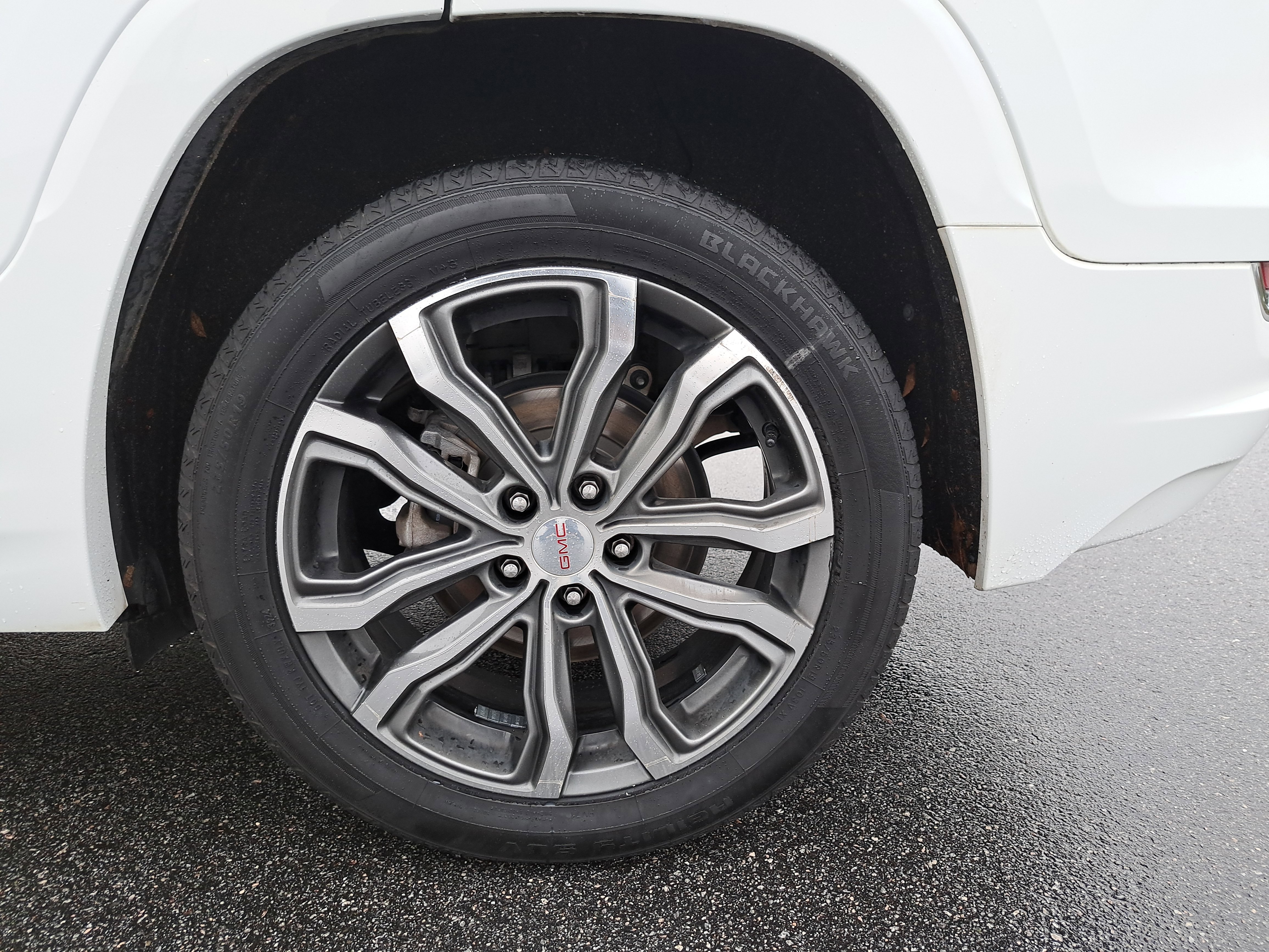 Used 2018 GMC Terrain Denali w/ Advanced Safety Package image 32