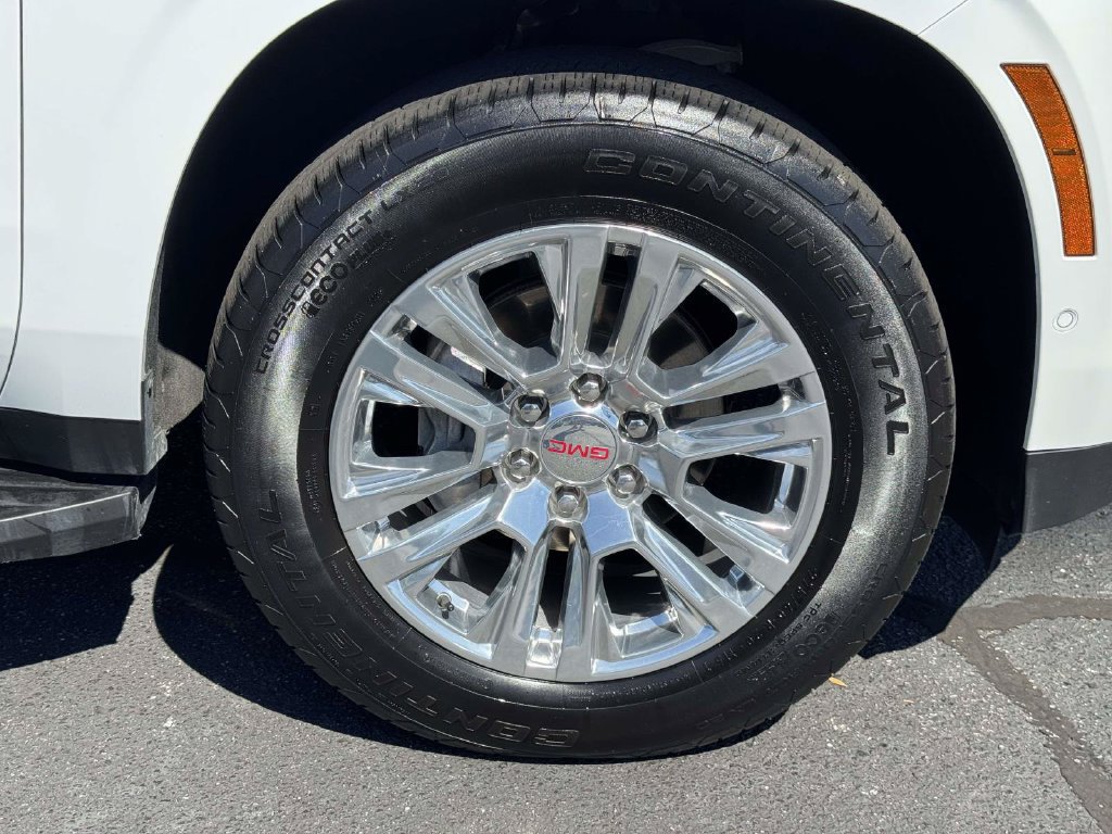 Used 2025 GMC Yukon Denali AWD/4WD image 28