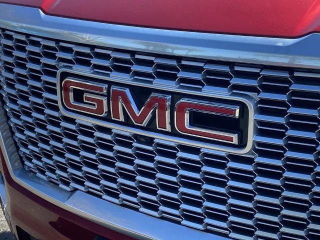 Used 2024 GMC Yukon Denali w/ Denali Reserve Package image 28