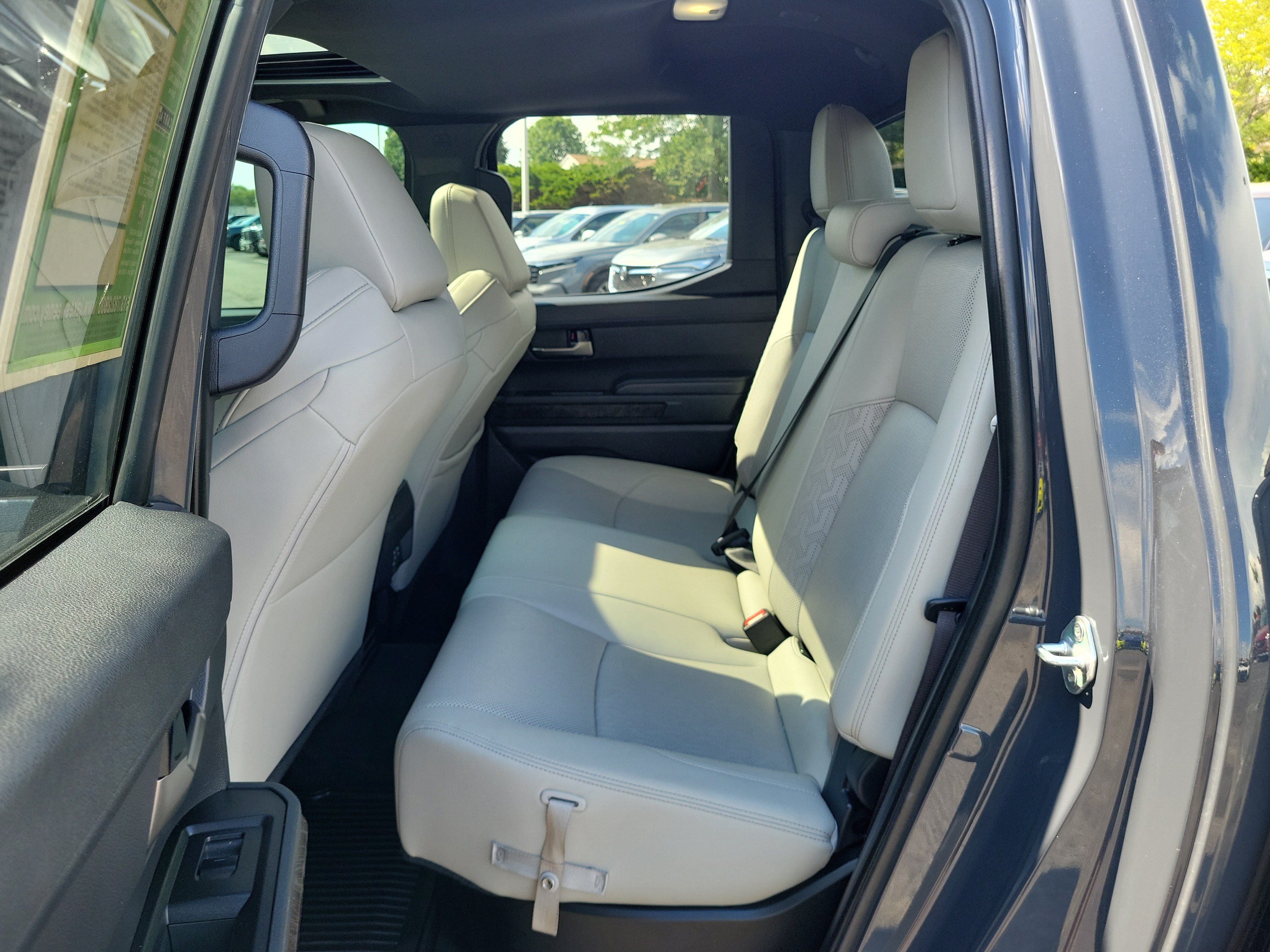 Used 2024 Toyota Tacoma Limited w/ Limited Package (LT) AWD/4WD image 11