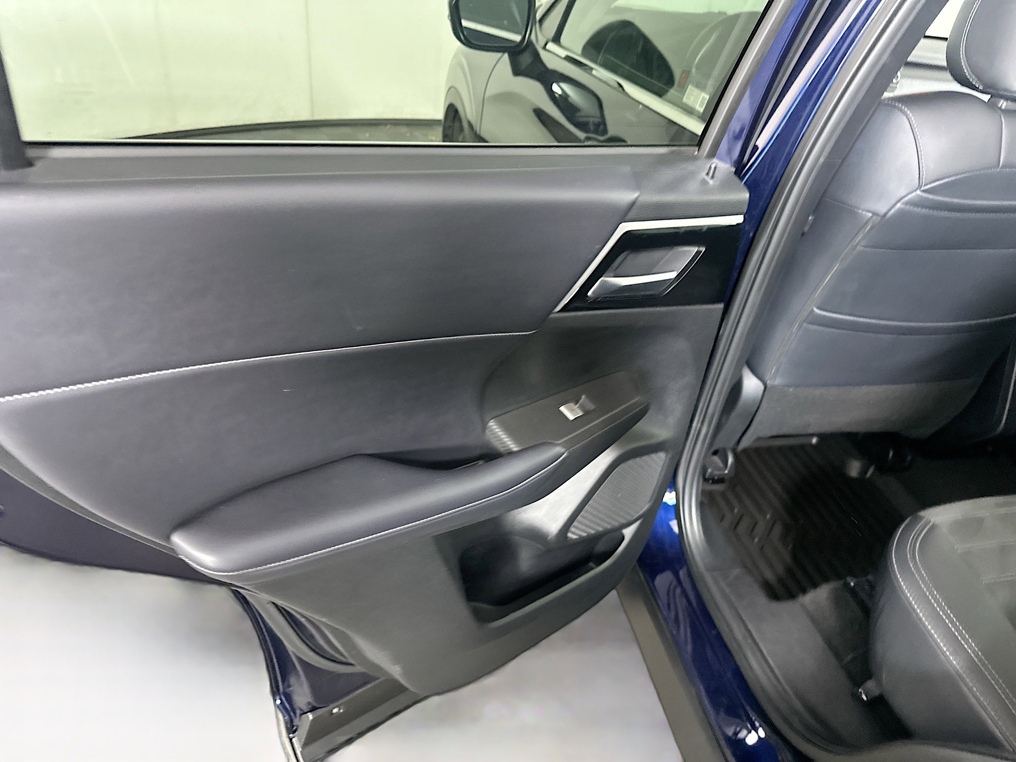 Used 2024 Mitsubishi Outlander SE image 26