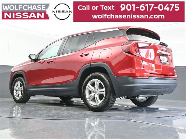 Used 2023 GMC Terrain SLE image 23