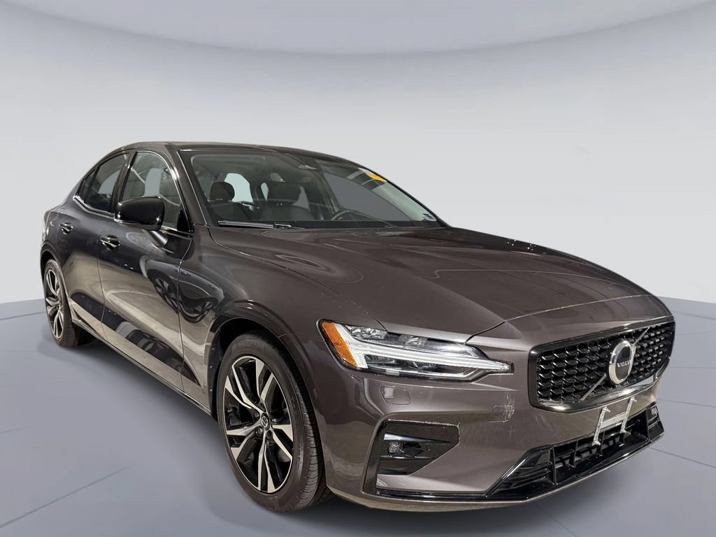 Used 2024 Volvo S60 B5 Core w/ Climate Package AWD/4WD image 3