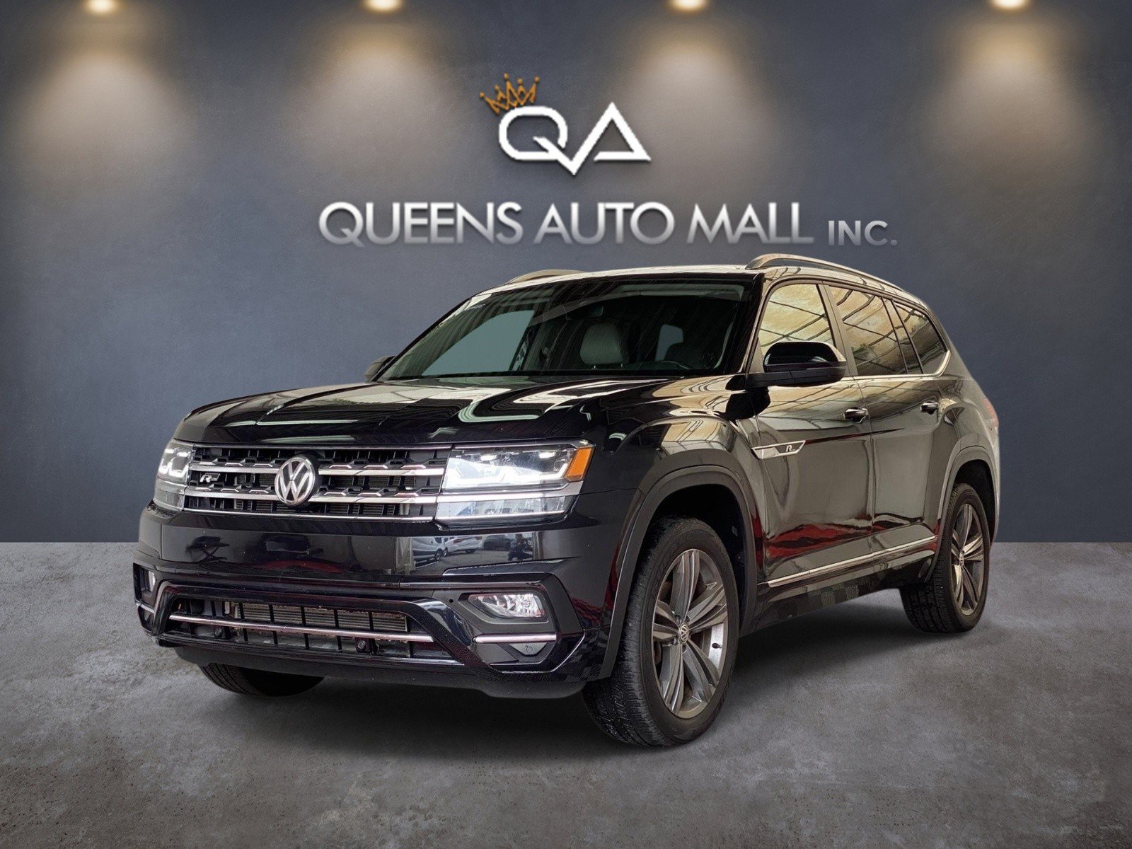 Used 2019 Volkswagen Atlas SEL R-Line AWD/4WD image 3
